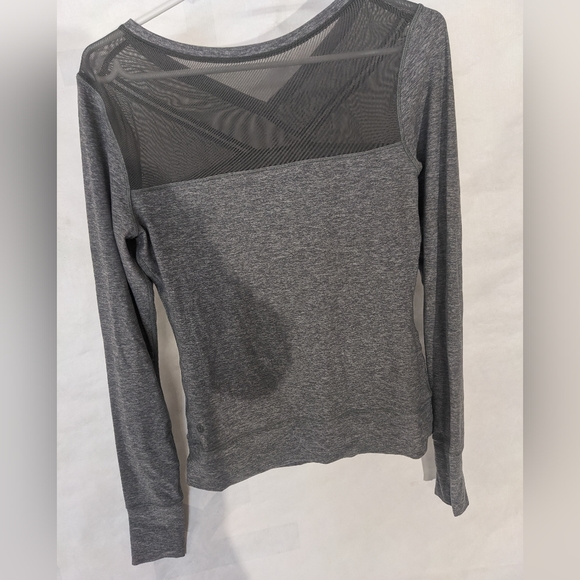 Lululemon long sleeved top - Picture 2 of 3